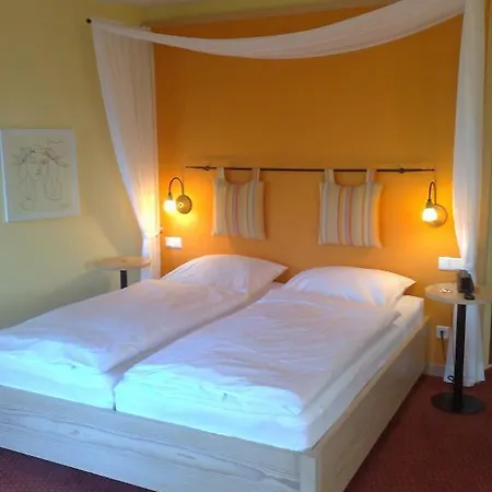 فندق Landgasthof Zur Heideschenke 3*